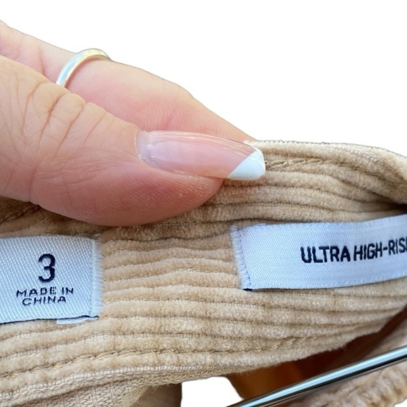 Hollister Ultra high Rise Corduroy Skirt I Size: 3 - Picture 10 of 11